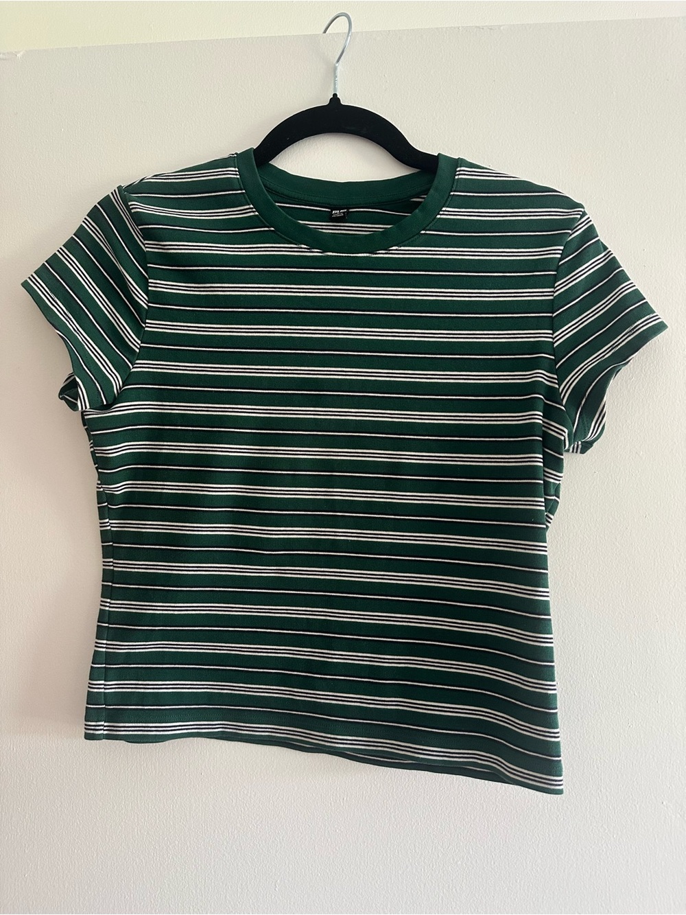 Uniqlo Green Striped Crewneck Tee